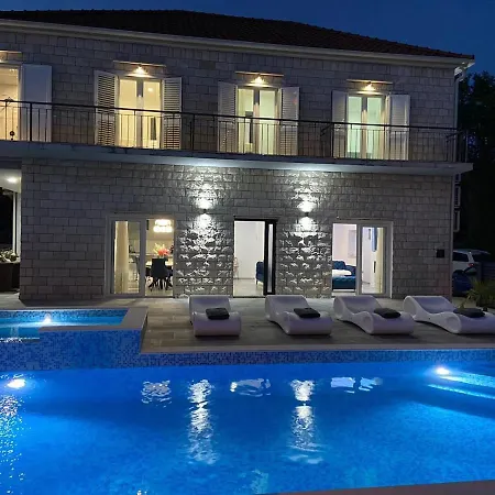 Spe Hvar Villa