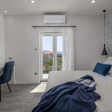 Spe Hvar Sućuraj